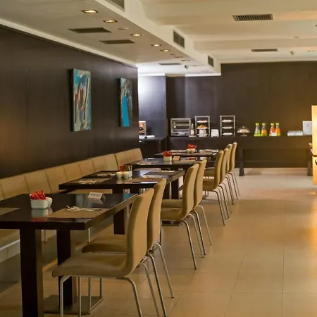 Ch 4* Bucharest