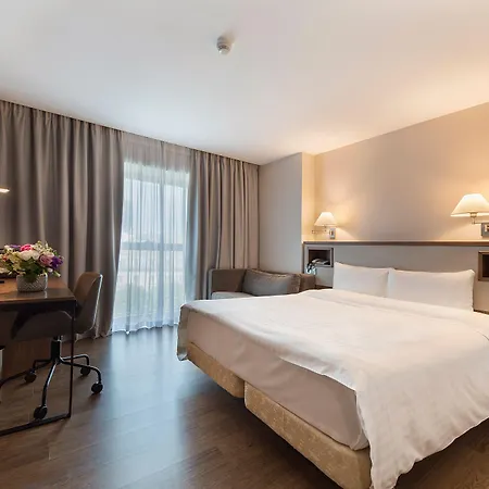 Hotel Ch 4*