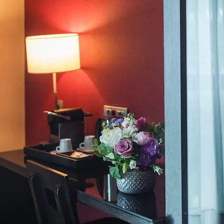 Hotel Ch 4*