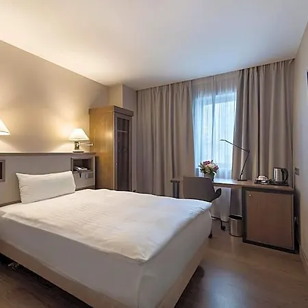 Hotel Ch 4*