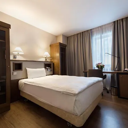 Ch Szálloda 4*