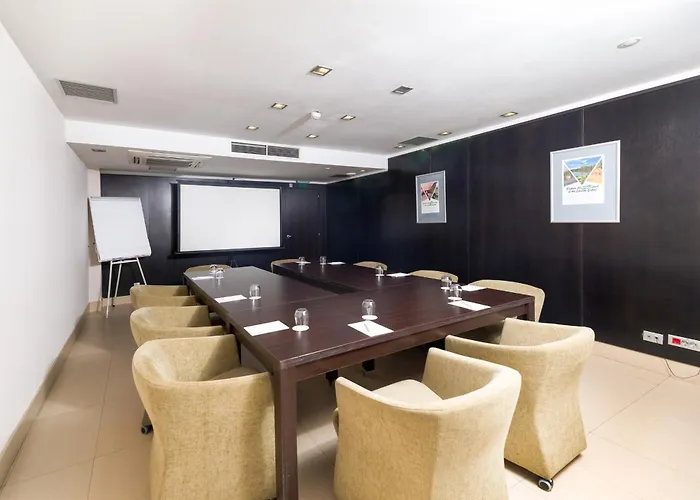 Ch 4* Βουκουρέστι